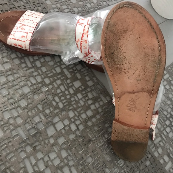 Alice + Olivia Bella sandals super cute - Picture 3 of 4